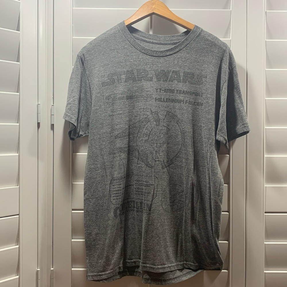 Star Wars Millennium Falcon Men’s Medium Gray T-Shirt